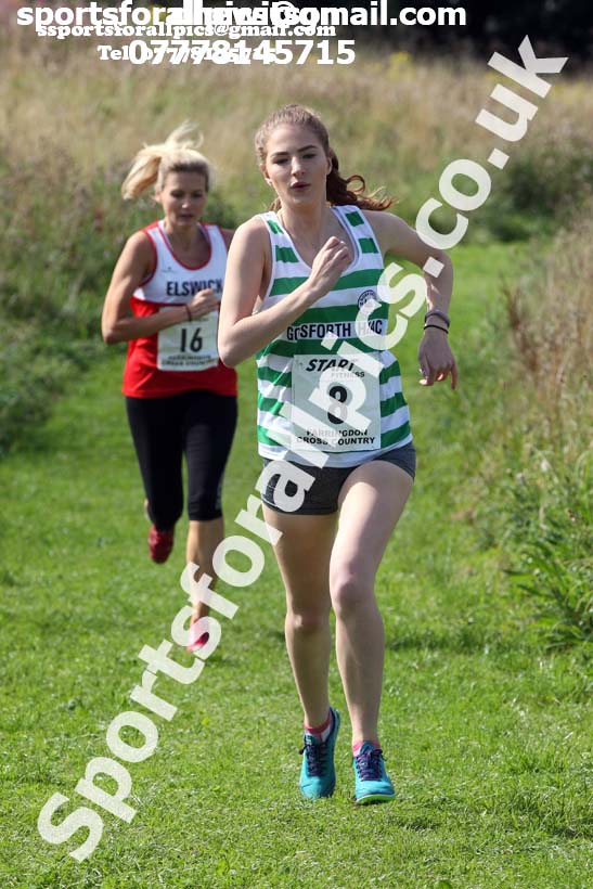 Senior womens relay, Sunderland Harriers Cross Country, Farrington, Sunderland. Photo: David T. Hewitson/Sports for All Pics